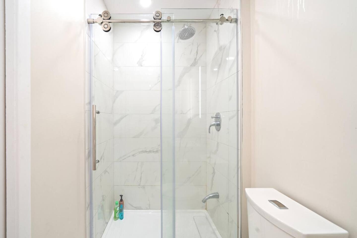 Apartamento Duplex 6 Bedrooms In Heart Of Plateau Mont-royal *