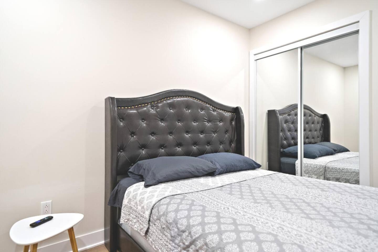 Duplex 6 Bedrooms In Heart Of Plateau Mont-royal Apartamento