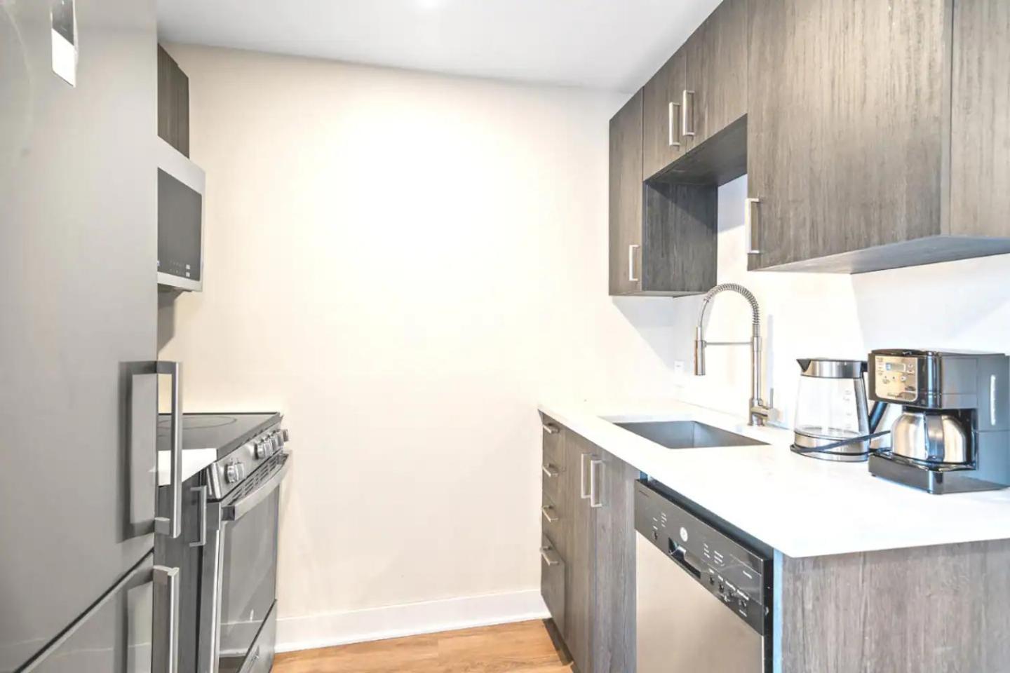 Duplex 6 Bedrooms In Heart Of Plateau Mont-royal Apartamento Montreal